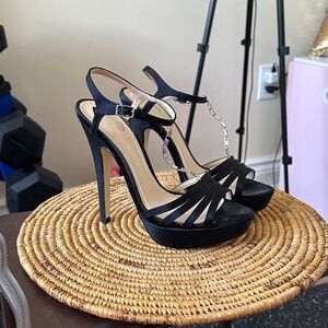 Victoria Secret - Colin Stuart platform